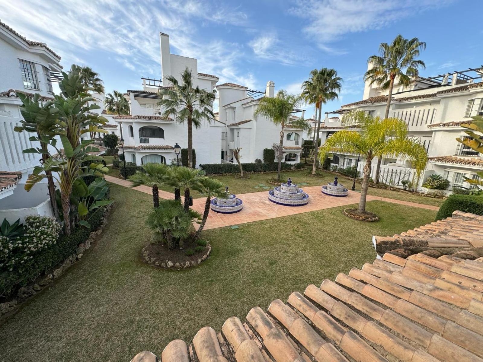 Apartamentos Naranjos Del Sol Marbellac Extérieur photo