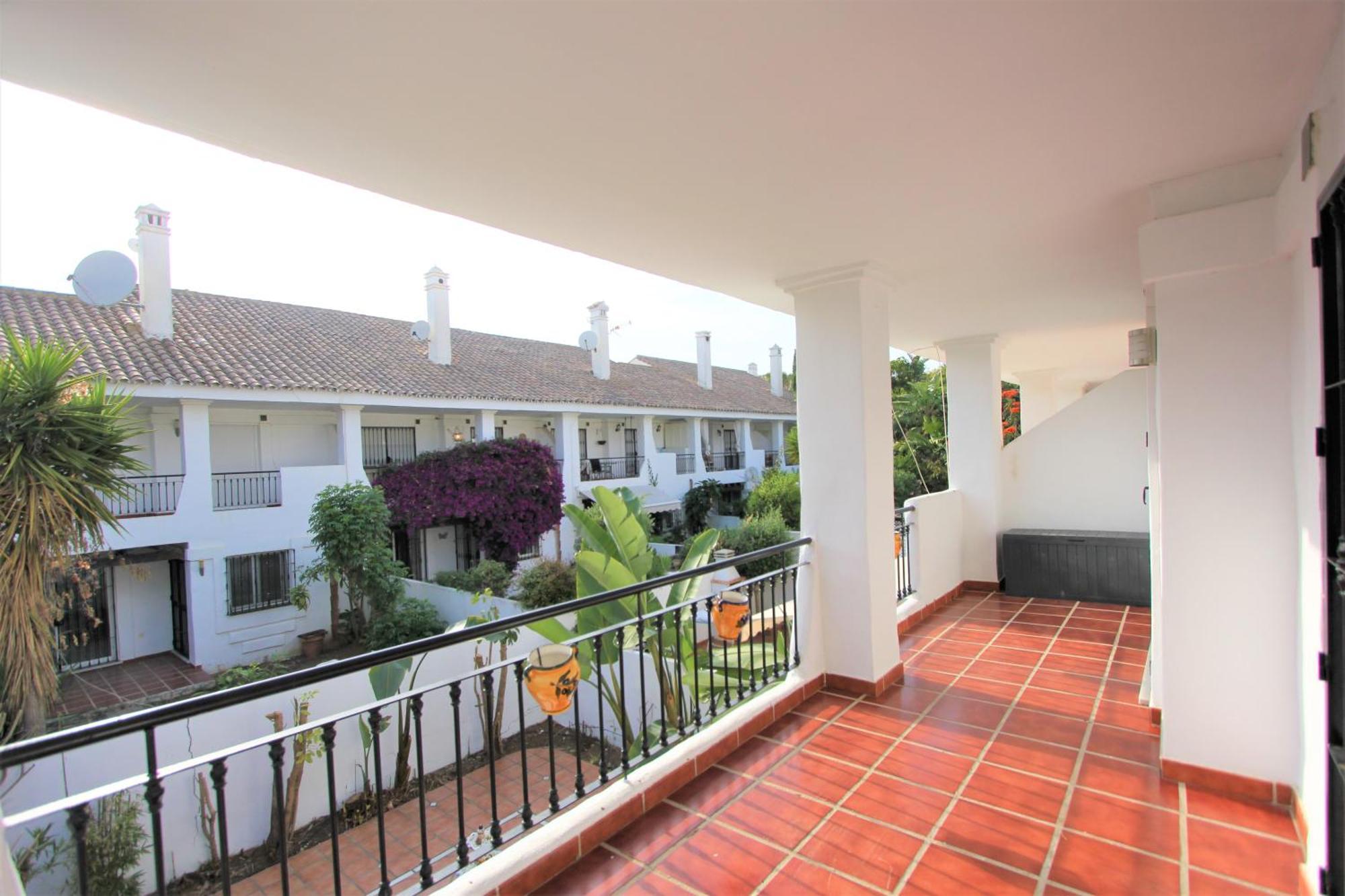 Apartamentos Naranjos Del Sol Marbellac Extérieur photo