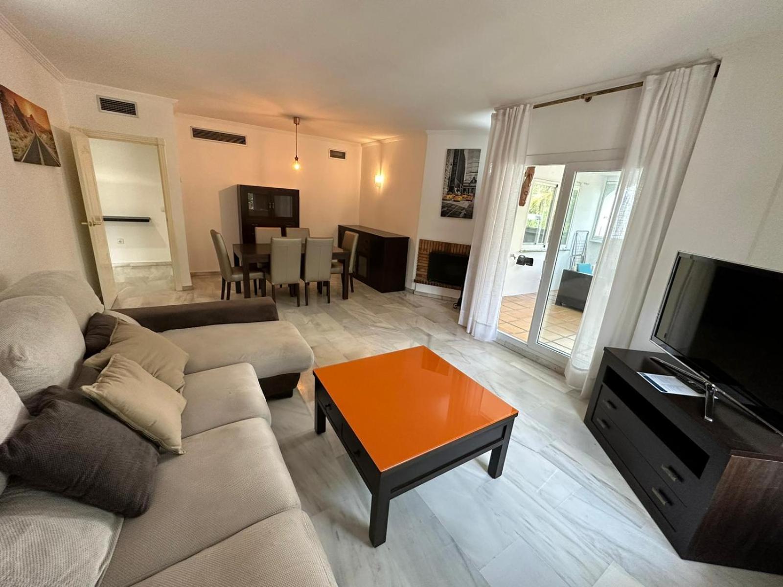 Apartamentos Naranjos Del Sol Marbellac Extérieur photo